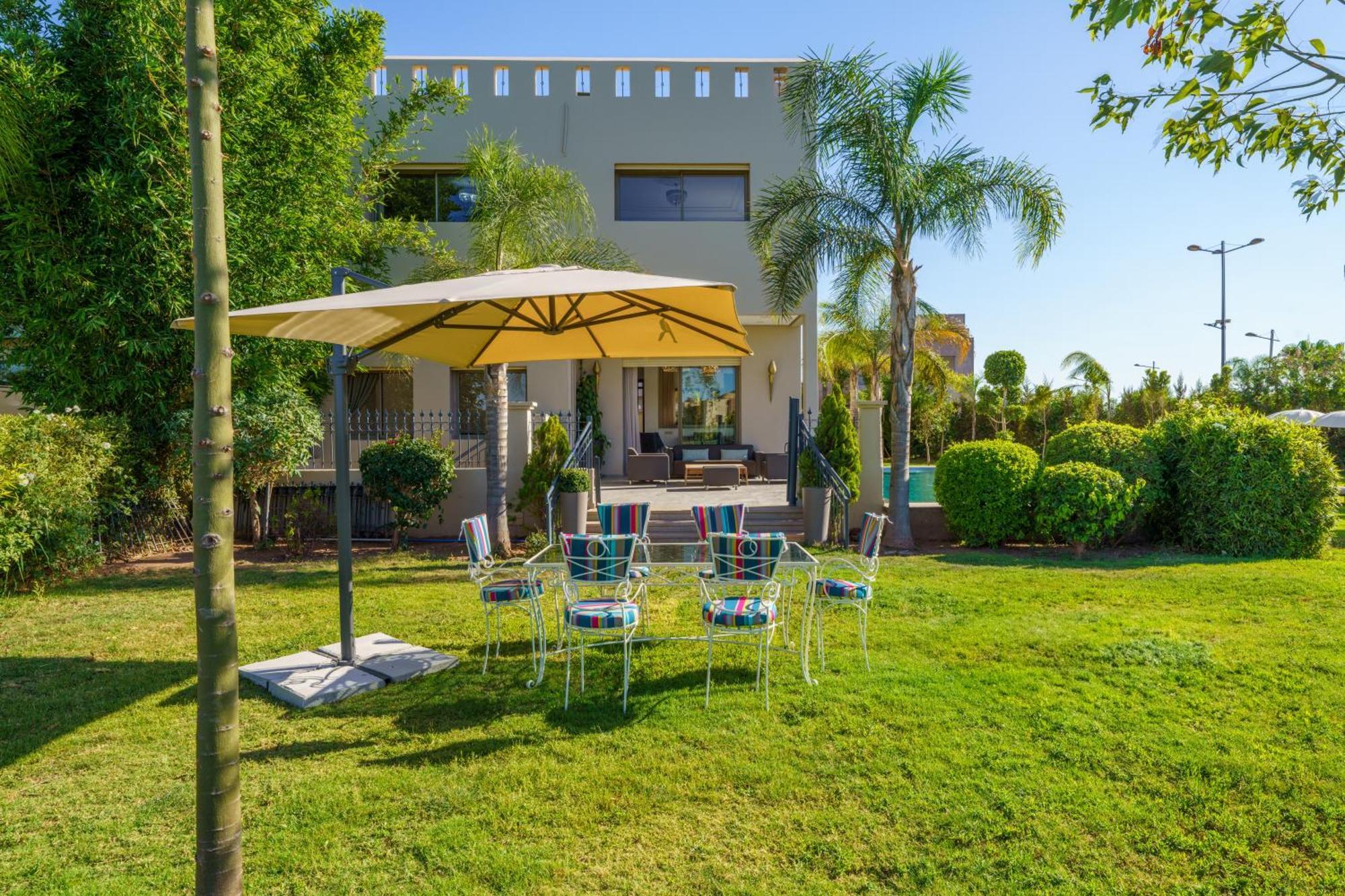 Villa Naciri En Plein Golf Avec Vue Sur Atlas Marrakesh Exterior photo